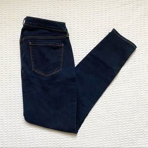 Old Navy Dark Wash Mid-rise rockstar jean rinse 16